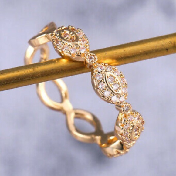 NEW Gold Plated beautiful ring - Picture 6 of 6